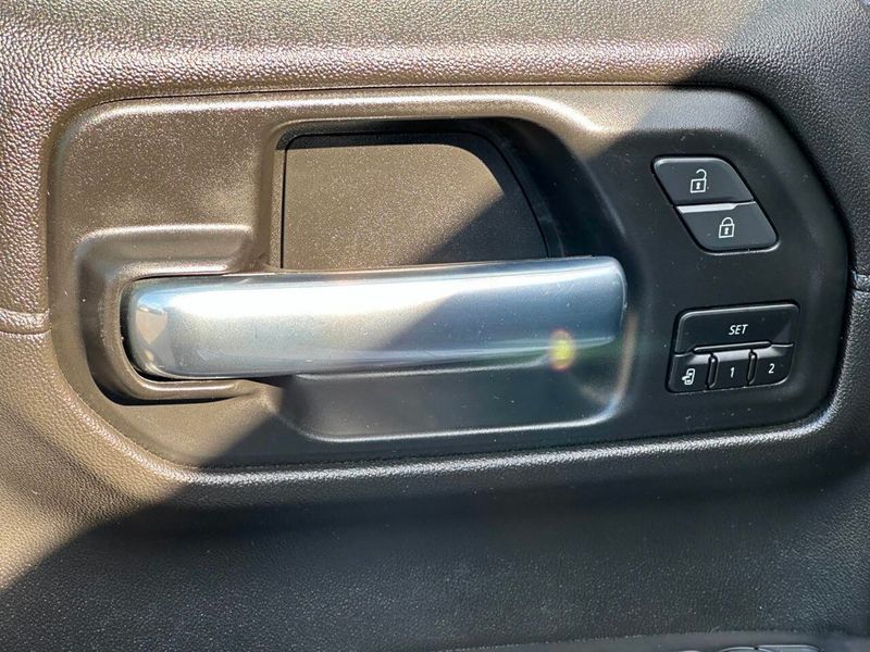 2021 Chevrolet Silverado 1500 High Country 4x4 4dr Crew Cab 6.6 ft. SB - 22927352 - 17