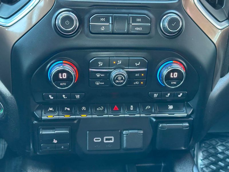 2021 Chevrolet Silverado 1500 High Country 4x4 4dr Crew Cab 6.6 ft. SB - 22927352 - 56