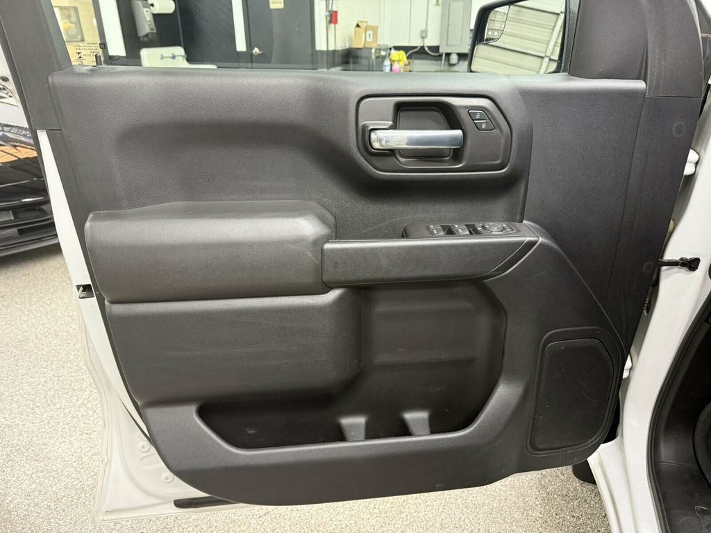 2021 Chevrolet Silverado 1500 Local Trade/4x4/Custom Pkg/Remote Engine Start/Rear Camera - 23098100 - 17