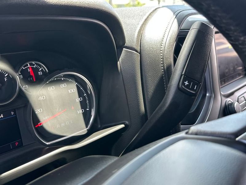 2021 Chevrolet Silverado 1500 LT photo 17