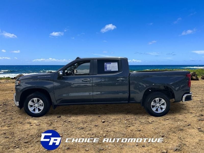 2021 Chevrolet Silverado 1500 LT photo 3