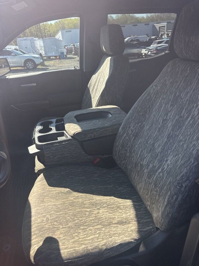 2021 Chevrolet Silverado 1500 LT - 23011077 - 19