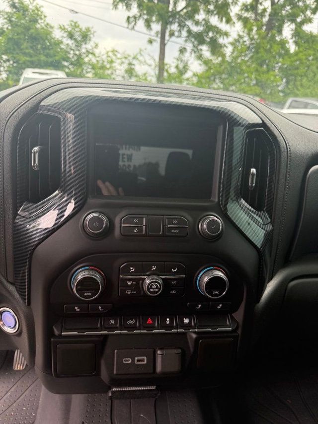 2021 Chevrolet Silverado 1500 LT - 23046733 - 10
