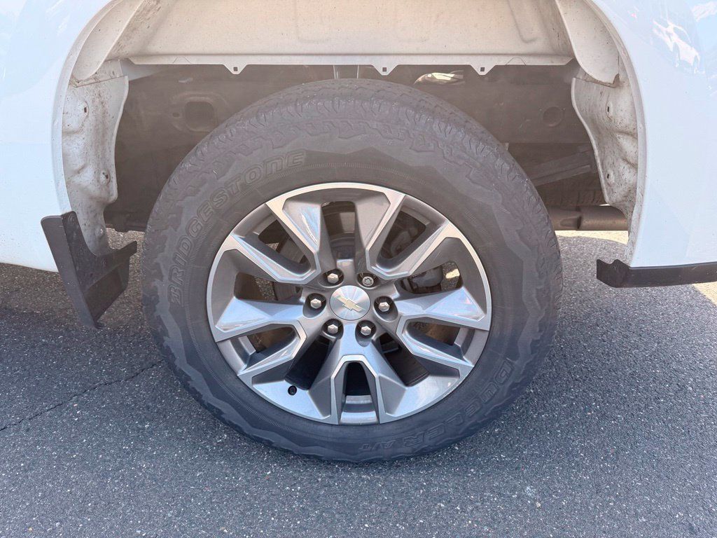 2021 Chevrolet Silverado 1500 LT - 23090518 - 12