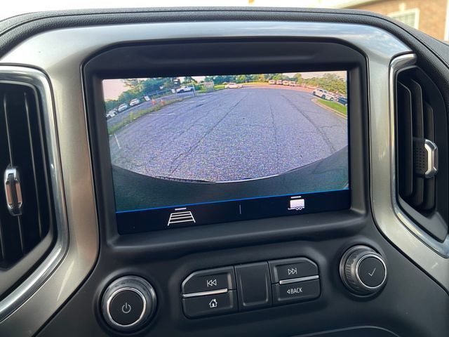 2021 Chevrolet Silverado 1500 LT - 23057625 - 32