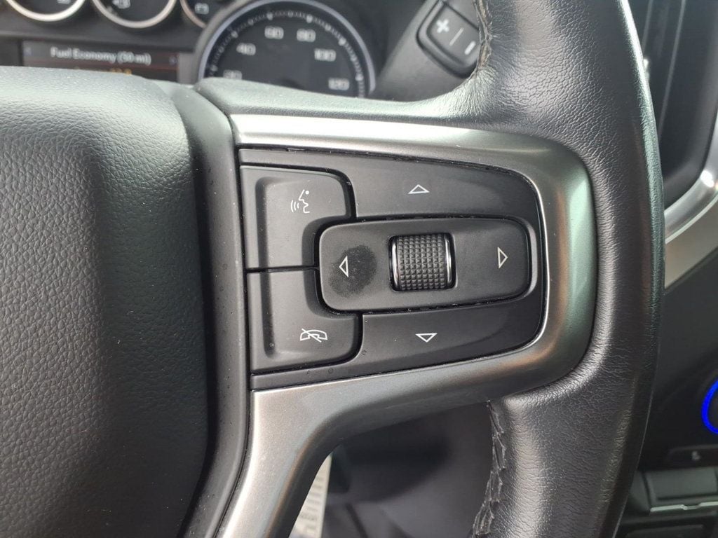 2021 Chevrolet Silverado 1500 LT Pickup 4D 6 1/2 ft - 22996156 - 9