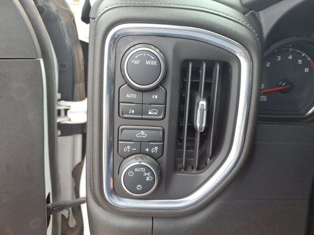 2021 Chevrolet Silverado 1500 LT Pickup 4D 6 1/2 ft - 22996156 - 13