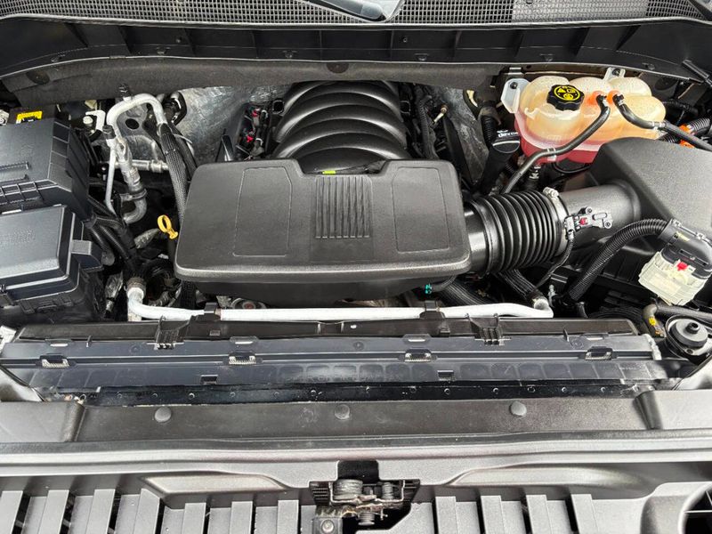 2021 Chevrolet Silverado 1500 RST 4x4 4dr Crew Cab 6.6 ft. SB - 23039959 - 9