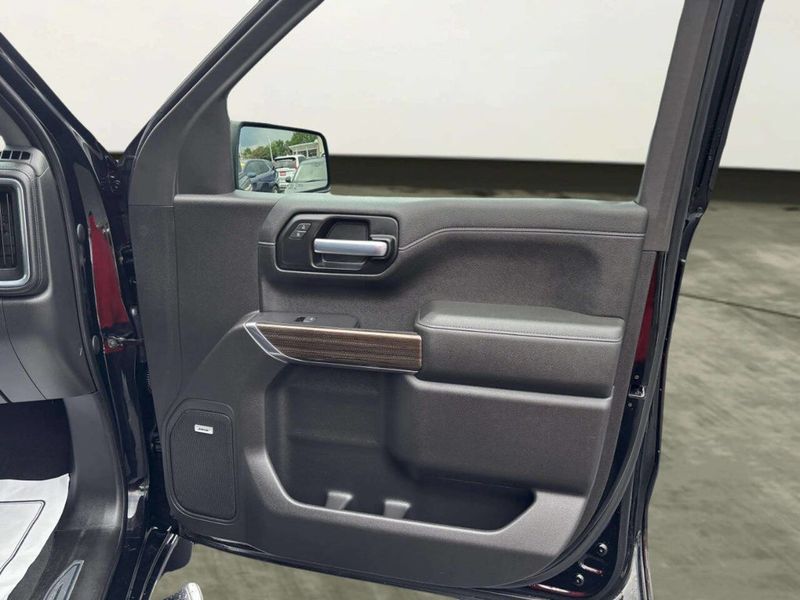 2021 Chevrolet Silverado 1500 RST 4x4 4dr Crew Cab 6.6 ft. SB - 23039959 - 18