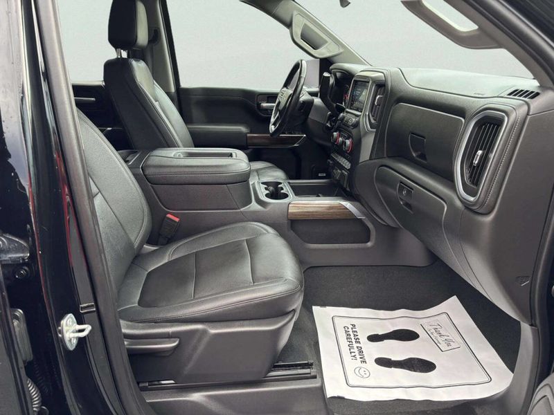 2021 Chevrolet Silverado 1500 RST 4x4 4dr Crew Cab 6.6 ft. SB - 23039959 - 19
