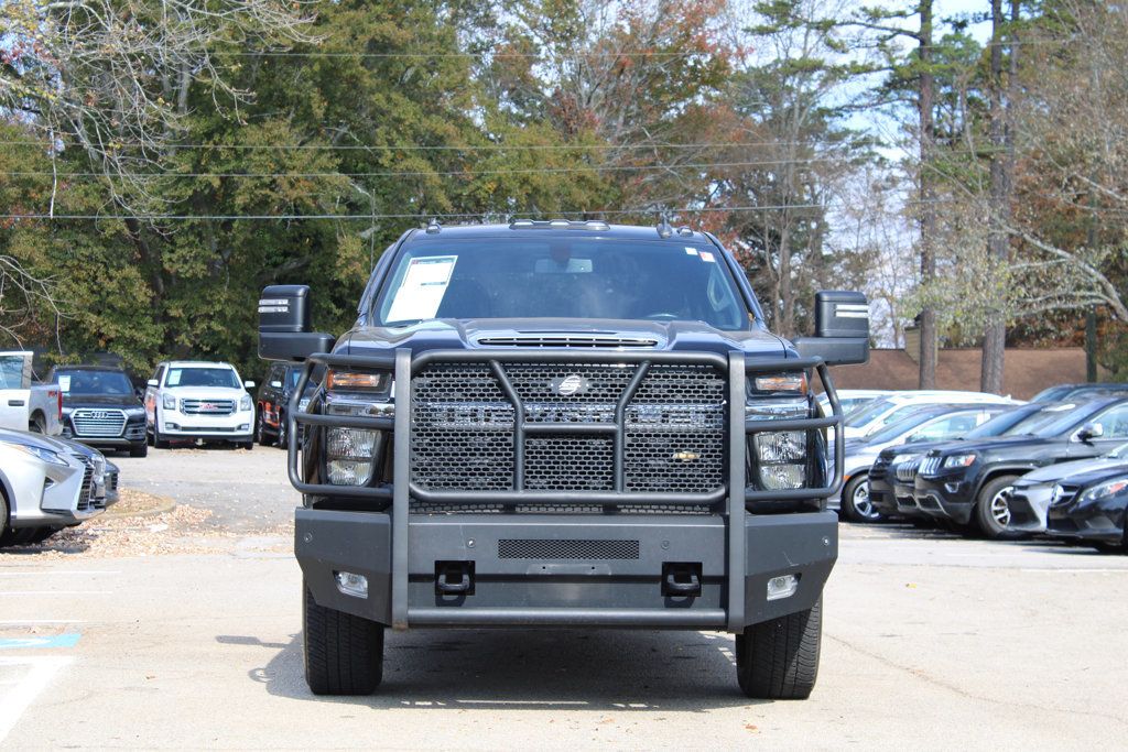 2021 Chevrolet Silverado 2500HD LT photo 2