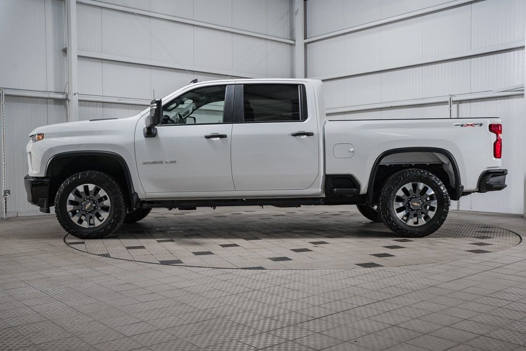 2021 Chevrolet Silverado 2500HD Custom - 22727705 - 3