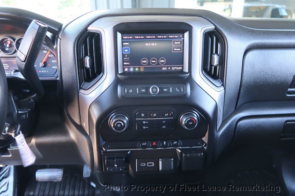 2021 Chevrolet Silverado 2500HD Silverado 2500 4WD Crew Cab Utility - 22972635 - 28