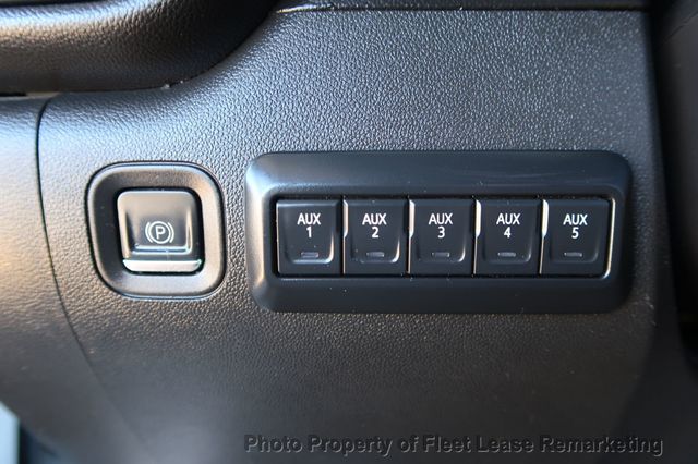 2021 Chevrolet Silverado 2500HD Silverado 2500 4WD Crew Cab Utility - 22972635 - 35