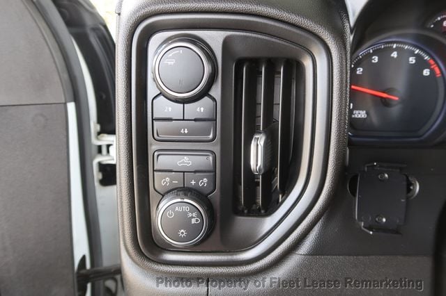 2021 Chevrolet Silverado 3500HD Silverado 3500HD 4WD Dbl Cab Cab Chassic DRW - 22987428 - 29