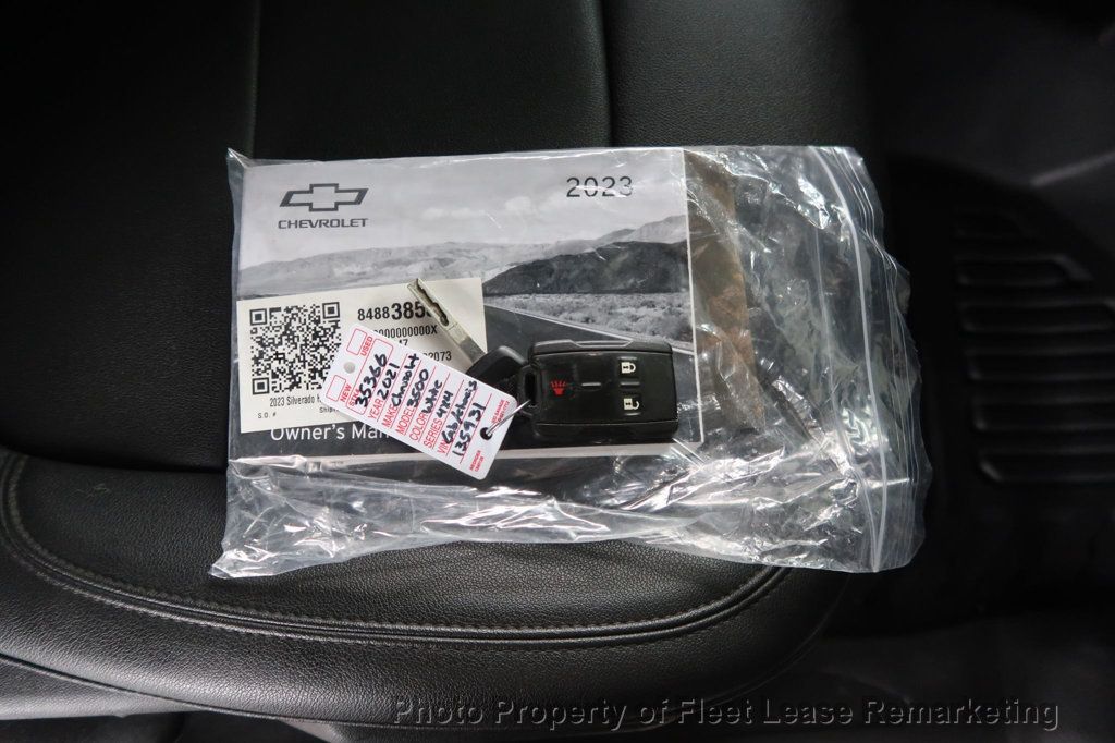 2021 Chevrolet Silverado 3500HD Silverado 3500HD 4WD Dbl Cab Cab Chassic DRW - 22987428 - 32