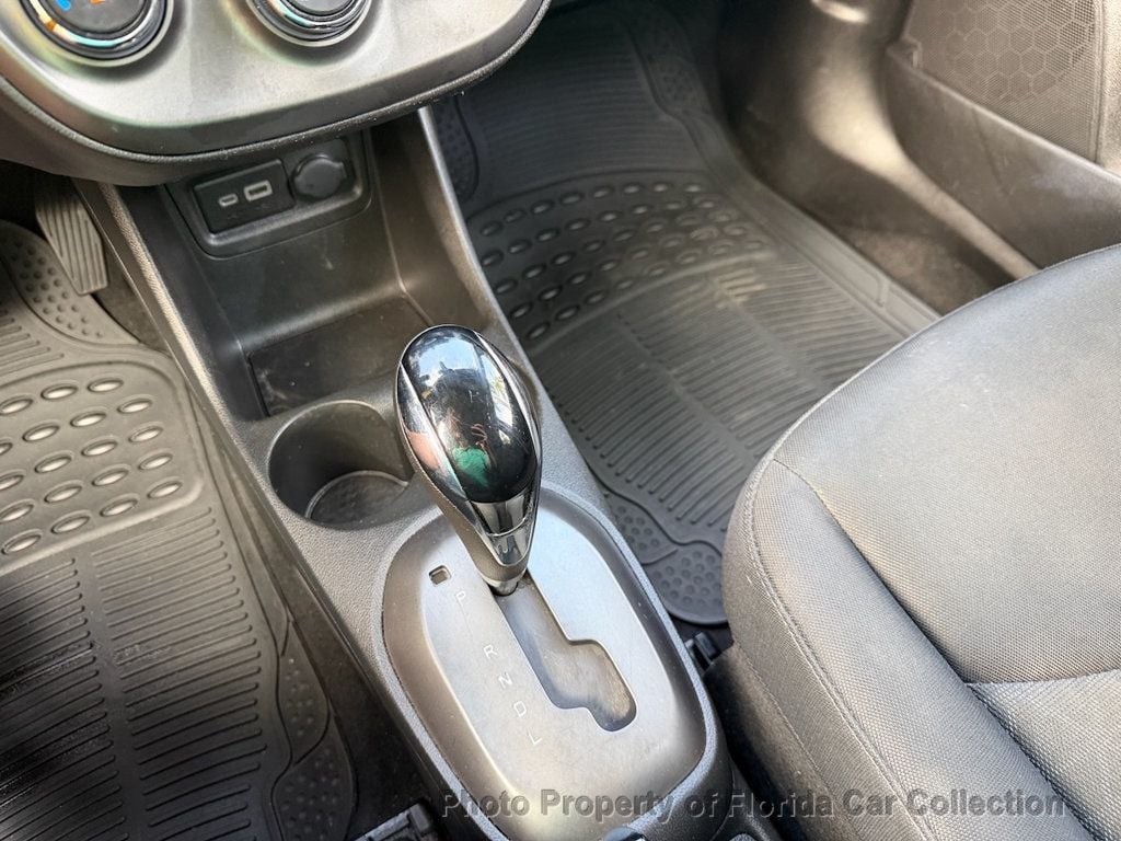 2021 Chevrolet Spark 4-Door Hatchback 1LT - 22938823 - 47