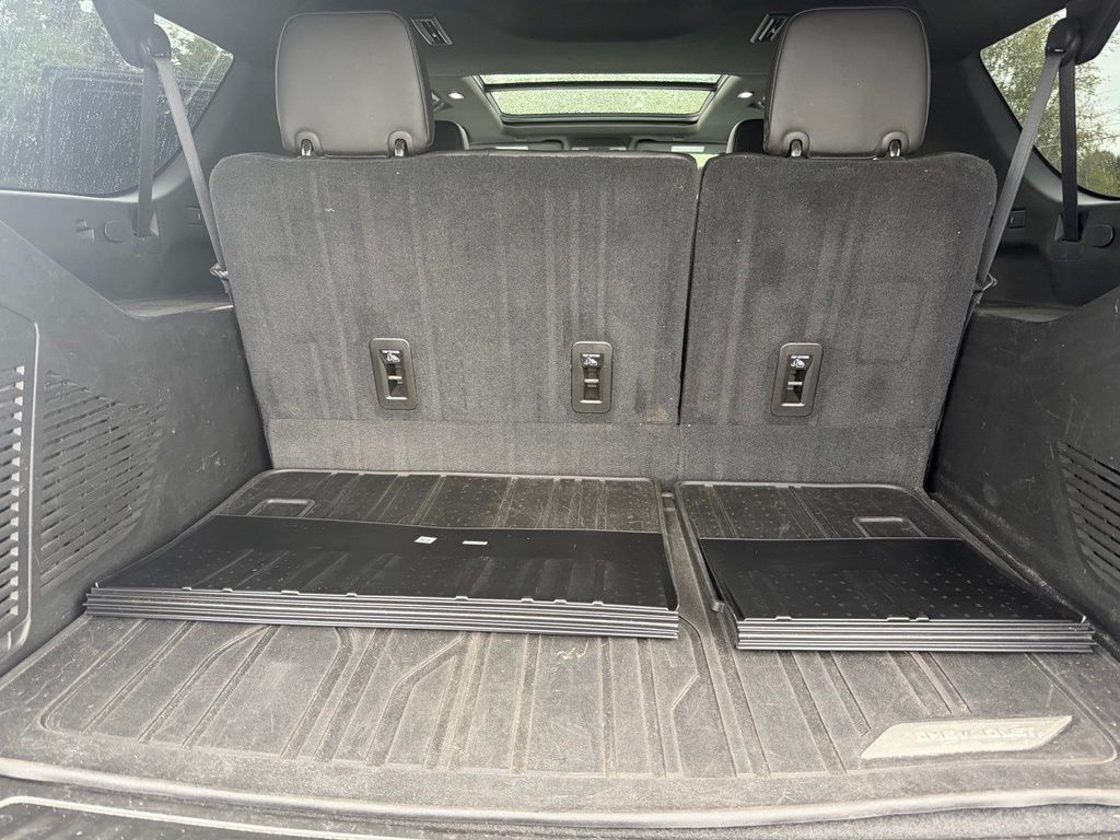 2021 Chevrolet Suburban 4WD 4dr LT - 23078668 - 19
