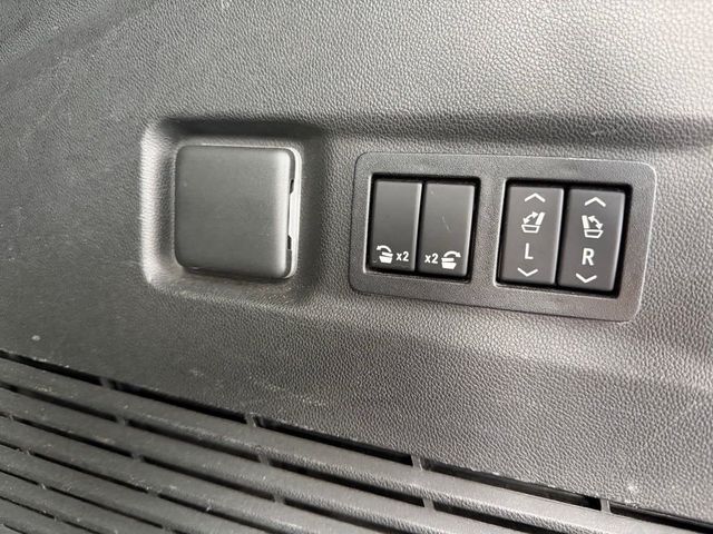 2021 Chevrolet Suburban 4WD 4dr LT - 23078668 - 20