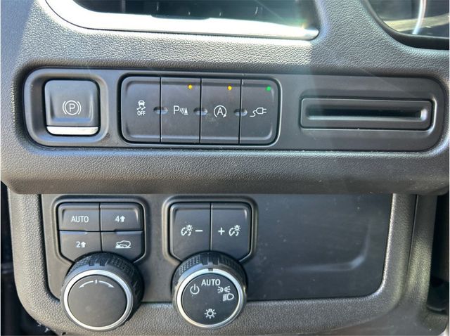 2021 Chevrolet Suburban LT 4X4 LEATHER PACKAGE MEDIA CENTER CLEAN - 23049498 - 12
