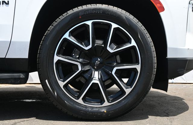 2021 Chevrolet Suburban RST - 23064051 - 5