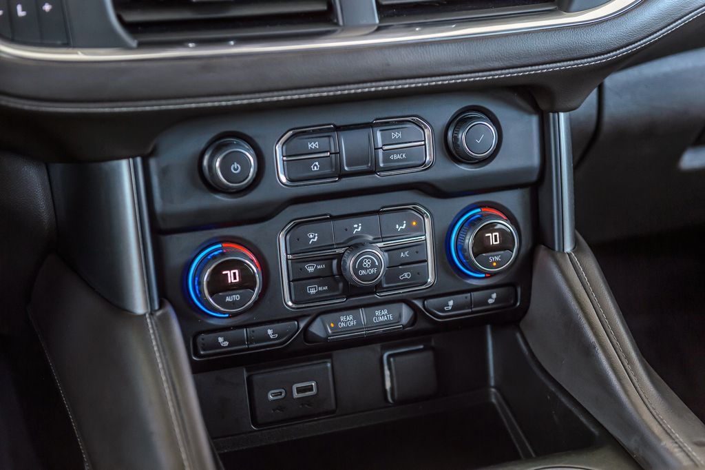 2021 Chevrolet Suburban SUBURBAN LT - NAV - BACKUP CAM - THIRD ROW - SUPER CLEAN - 23011296 - 28