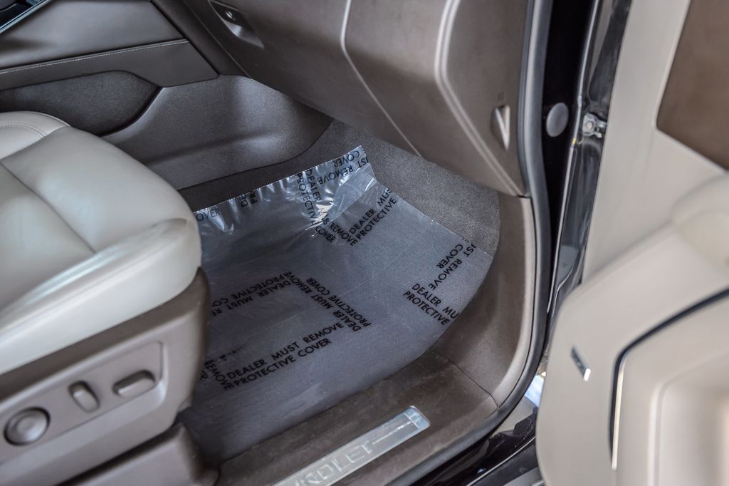 2021 Chevrolet Suburban SUBURBAN LT - NAV - BACKUP CAM - THIRD ROW - SUPER CLEAN - 23011296 - 45