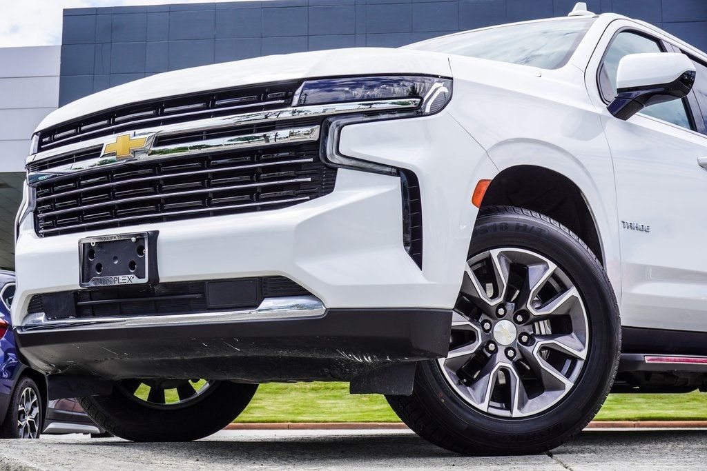 2021 Chevrolet Tahoe LT photo 2