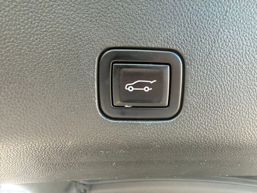 2021 Chevrolet Tahoe 4WD 4dr Z71 - 22998659 - 19