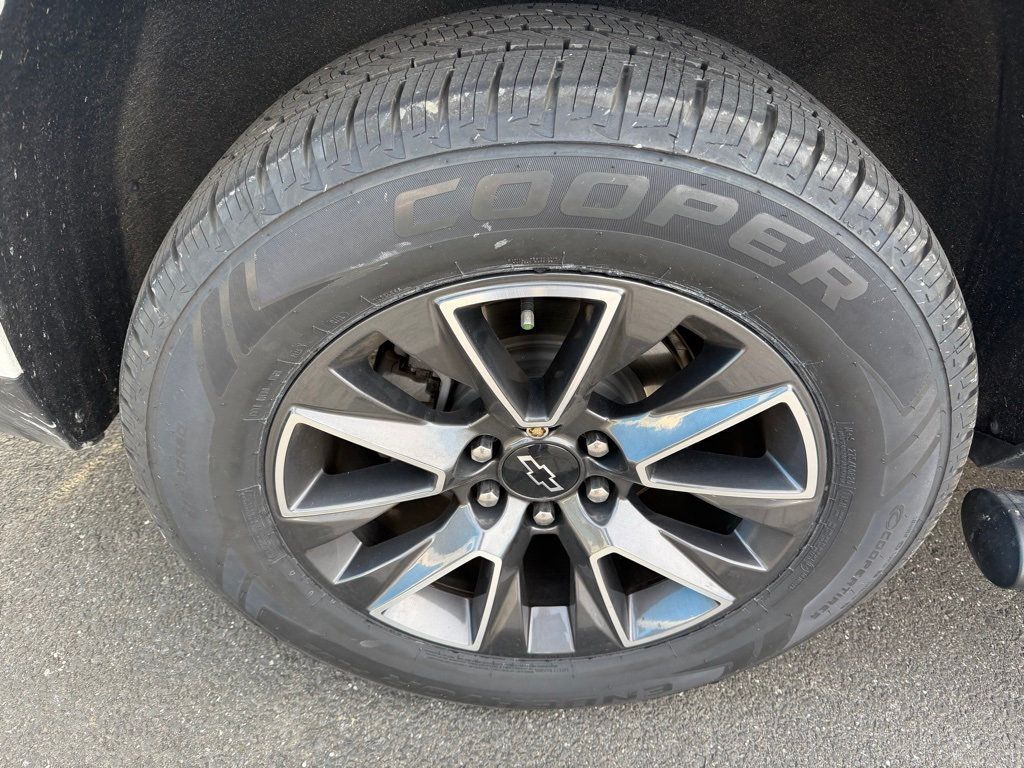 2021 Chevrolet Tahoe 4WD 4dr Z71 - 22998659 - 5