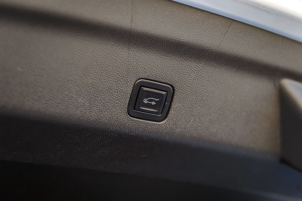 2021 Chevrolet Tahoe TAHOE LT - LEATHER - BACKUP CAM - THIRD ROW - BEAUTIFUL - 22959773 - 11