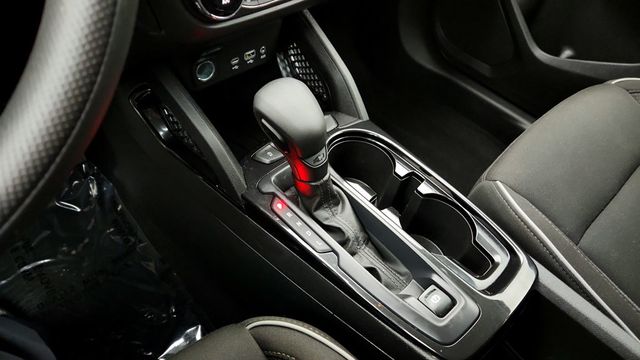 2021 Chevrolet Trailblazer 4dr LT with Convenience & Driver Confidence Packages - 22942584 - 15