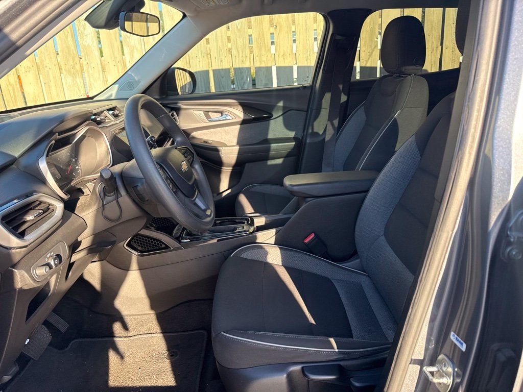 2021 Chevrolet Trailblazer FWD 4dr LS - 23093705 - 8
