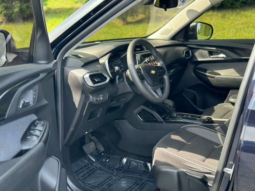 2021 Chevrolet Trailblazer LS photo 12
