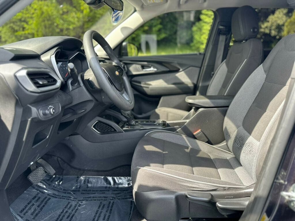 2021 Chevrolet Trailblazer LS photo 14