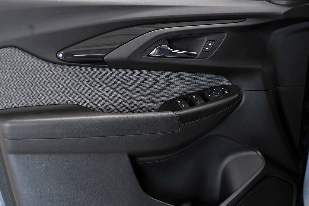 2021 Chevrolet Trailblazer FWD 4dr LT - 22170758 - 8