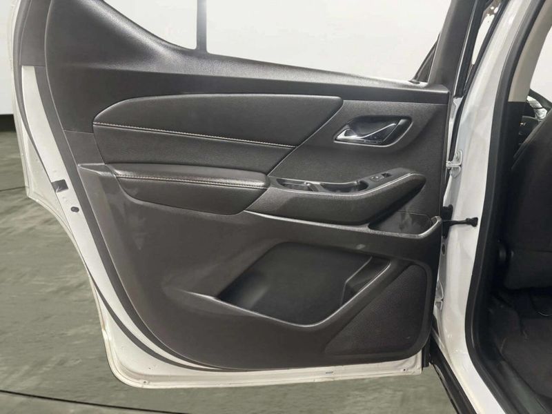 2021 Chevrolet Traverse AWD 4dr LS w/1LS - 22985460 - 12