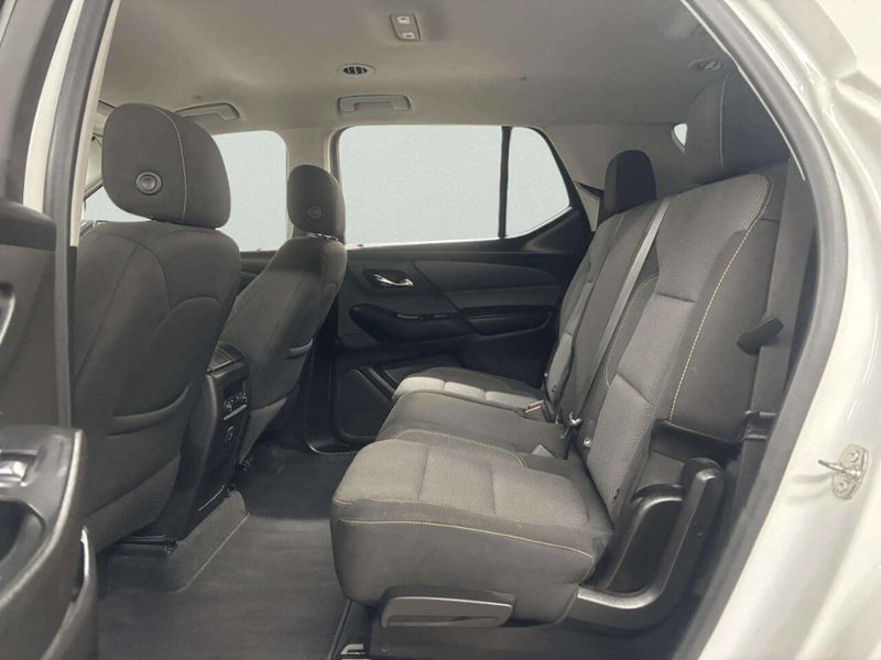 2021 Chevrolet Traverse AWD 4dr LS w/1LS - 22985460 - 13