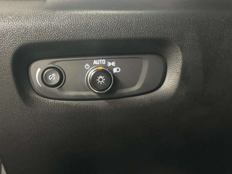 2021 Chevrolet Traverse AWD 4dr LS w/1LS - 22985460 - 38