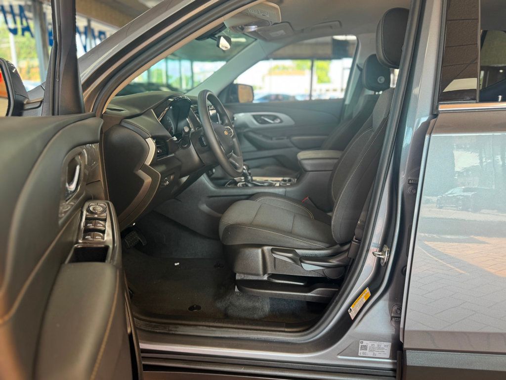 2021 Chevrolet Traverse FWD 4dr LS w/1LS - 22897913 - 16