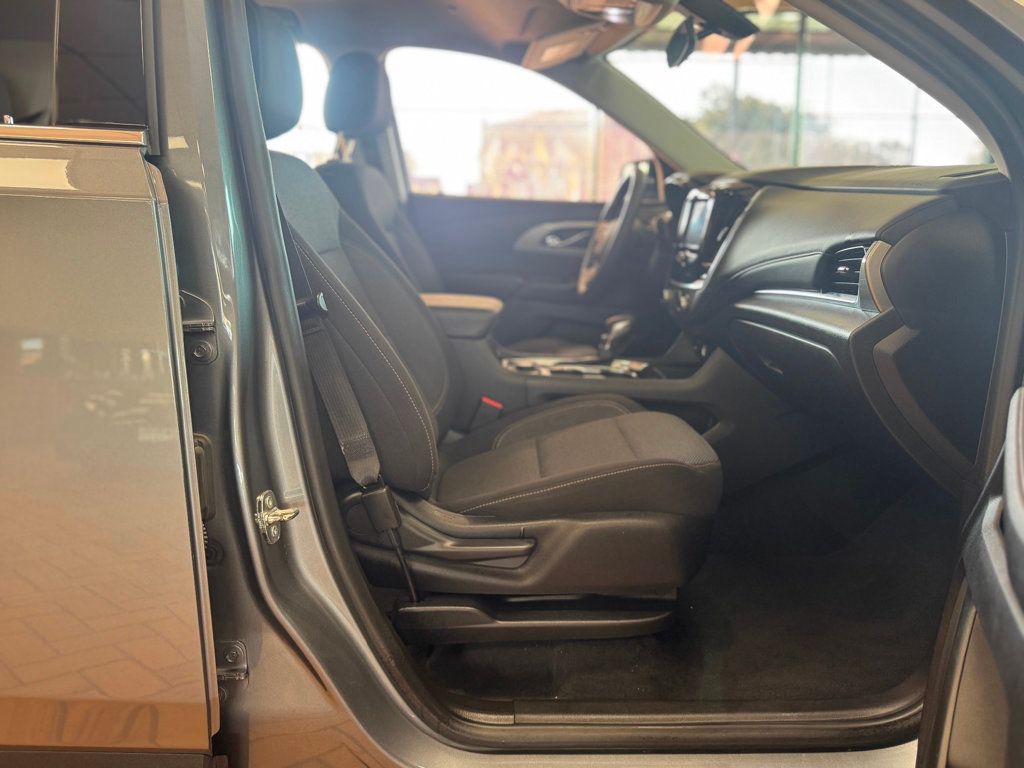 2021 Chevrolet Traverse FWD 4dr LS w/1LS - 22897913 - 17