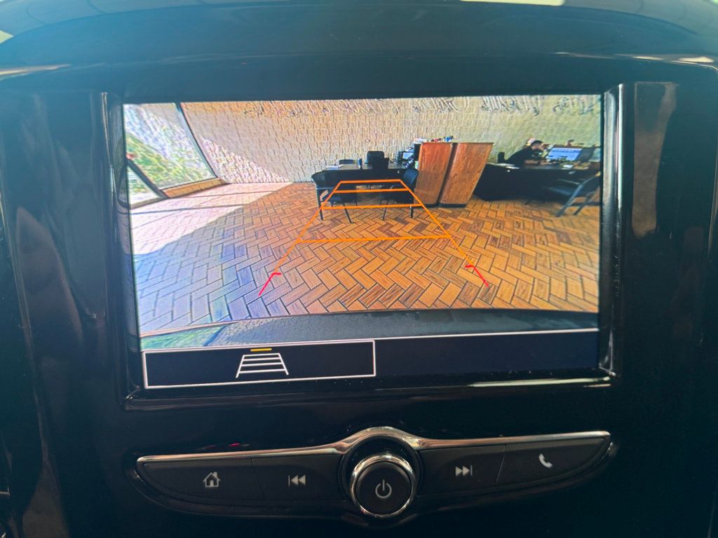 2021 Chevrolet Traverse FWD 4dr LS w/1LS - 22897913 - 29