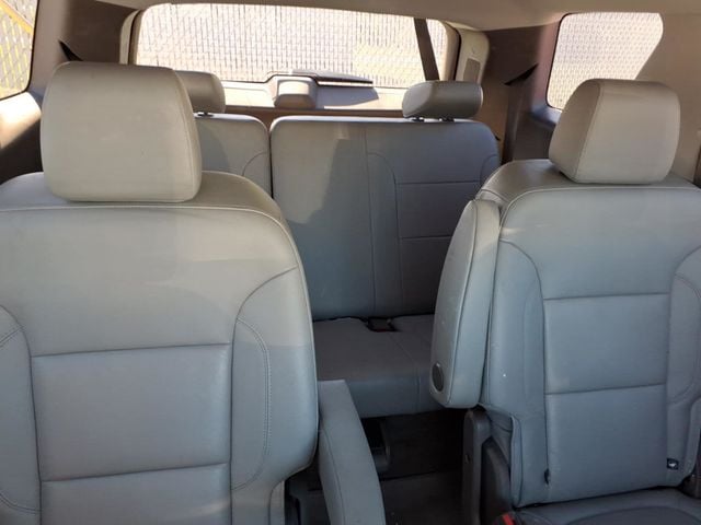 2021 Chevrolet Traverse FWD 4dr LT Leather - 23001664 - 22