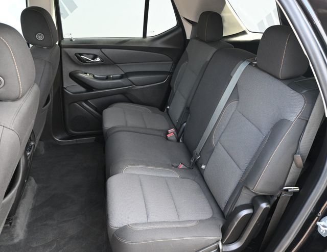 2021 Chevrolet Traverse LS - 23049277 - 17