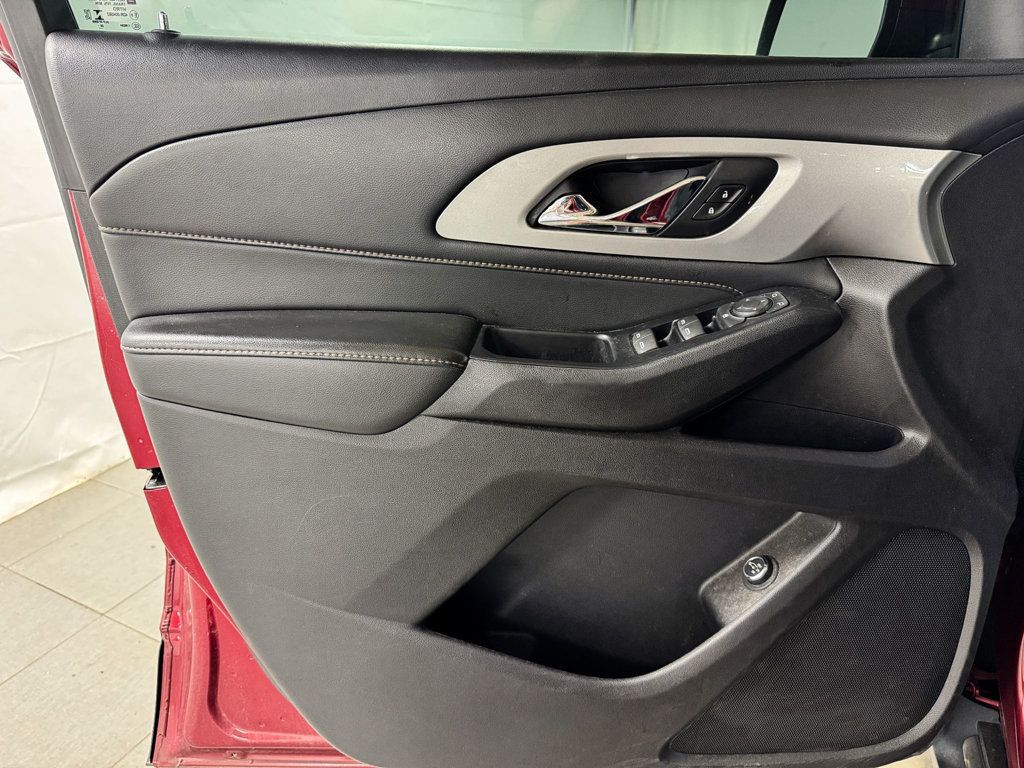 2021 Chevrolet Traverse LT - 23028937 - 14