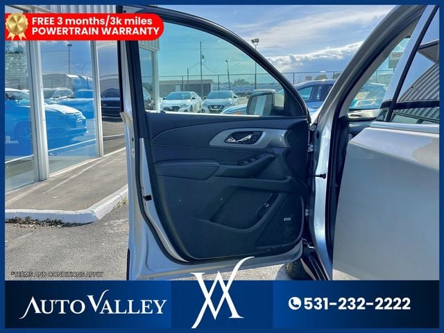 2021 Chevrolet Traverse LT Sport Utility 4D - 22939063 - 10