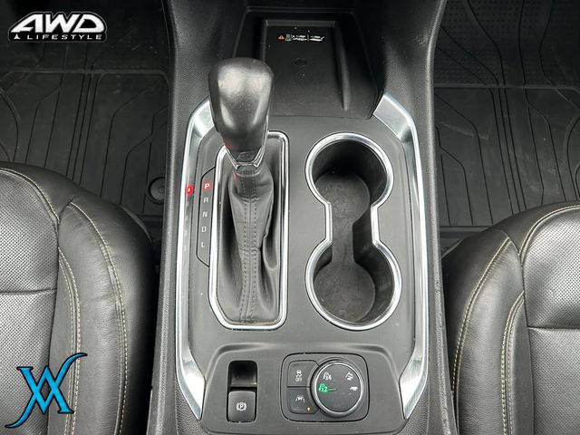 2021 Chevrolet Traverse Premier Sport Utility 4D - 23101267 - 32