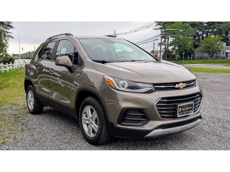 2021 Chevrolet Trax LT photo 3