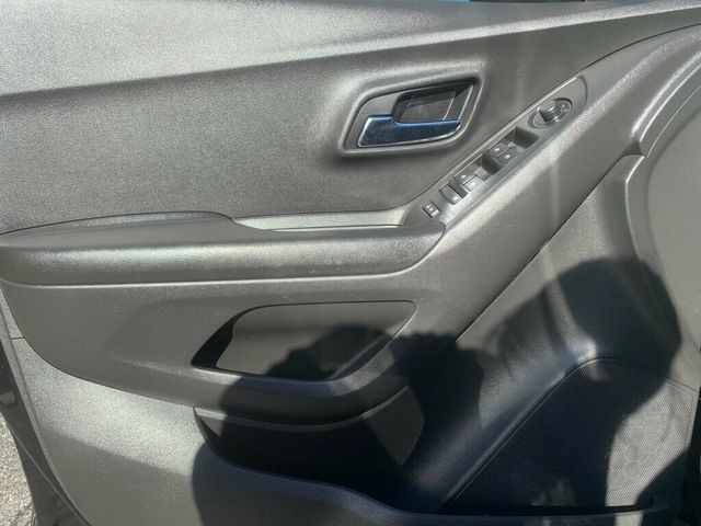 2021 Chevrolet Trax FWD 4dr LS - 22969062 - 3