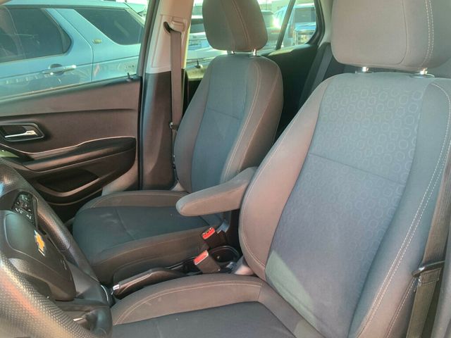 2021 Chevrolet Trax FWD 4dr LS - 22969062 - 4